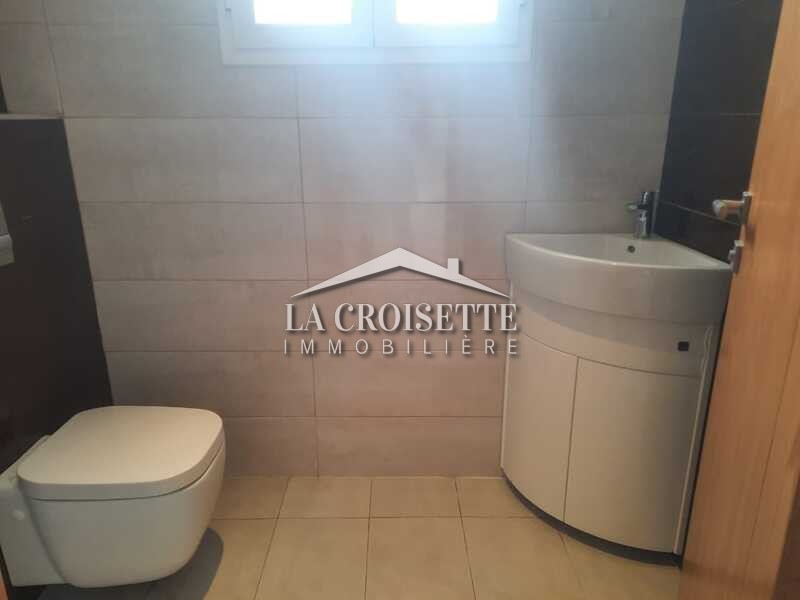 Triplex S+5 avec piscine à La Soukra